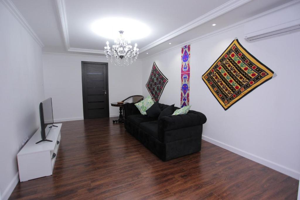 Overlooking Registan Square Luxury 2 Bedrooms Apartment Samarkand Buitenkant foto