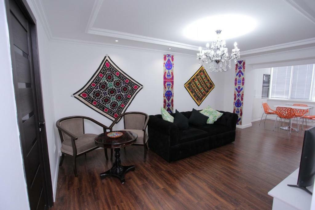 Overlooking Registan Square Luxury 2 Bedrooms Apartment Samarkand Buitenkant foto